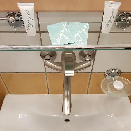 Polski Free Parking Metro Pole Mokotowskie アパート